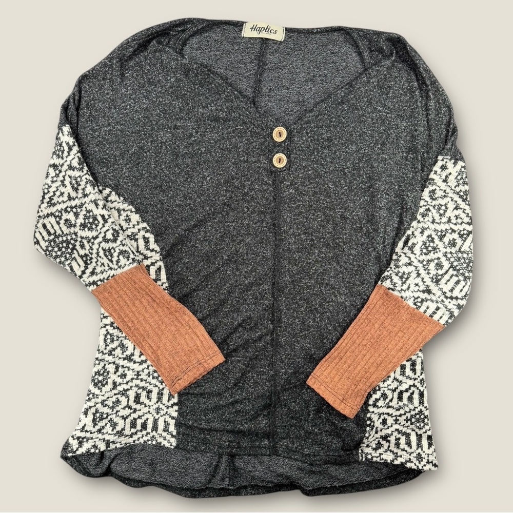 Haptics Women's V-Neck Sweater in‎ Charcoal and Cream